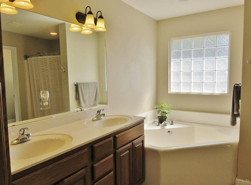 2332 Panhandle Trail Navarre, FL 32566 - Photo 17 of 23