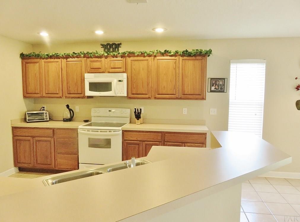 2332 Panhandle Trail Navarre, FL 32566 - Photo 7 of 23