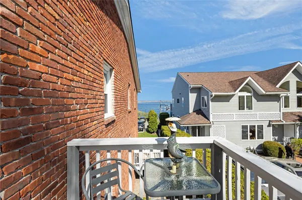 $285,000 | 4080 Post Road, Unit 10, Warwick, RI 02886