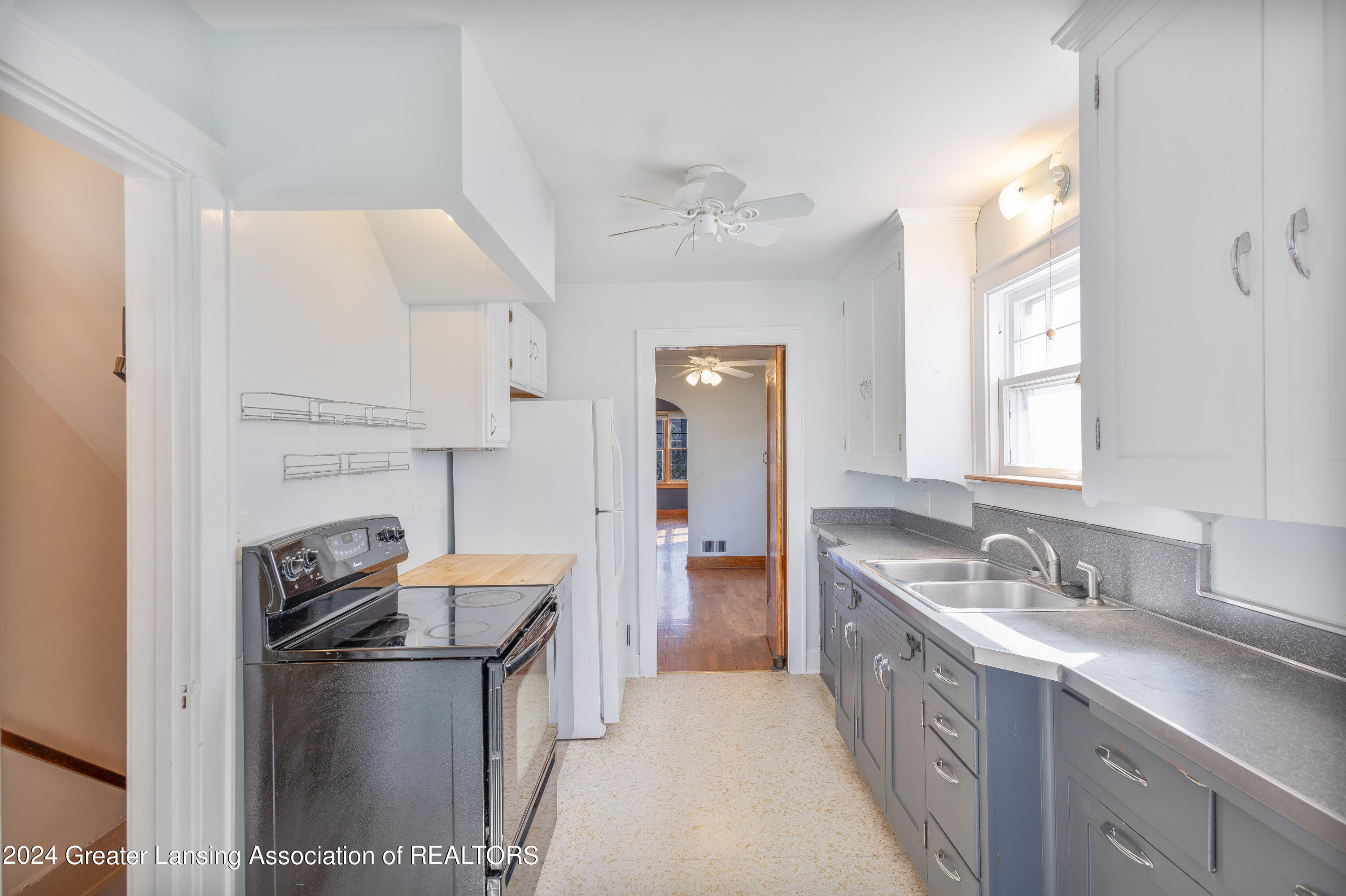1712 South Rundle Avenue Lansing, MI 48910 - Photo 11 of 45 1712 Rundle-30