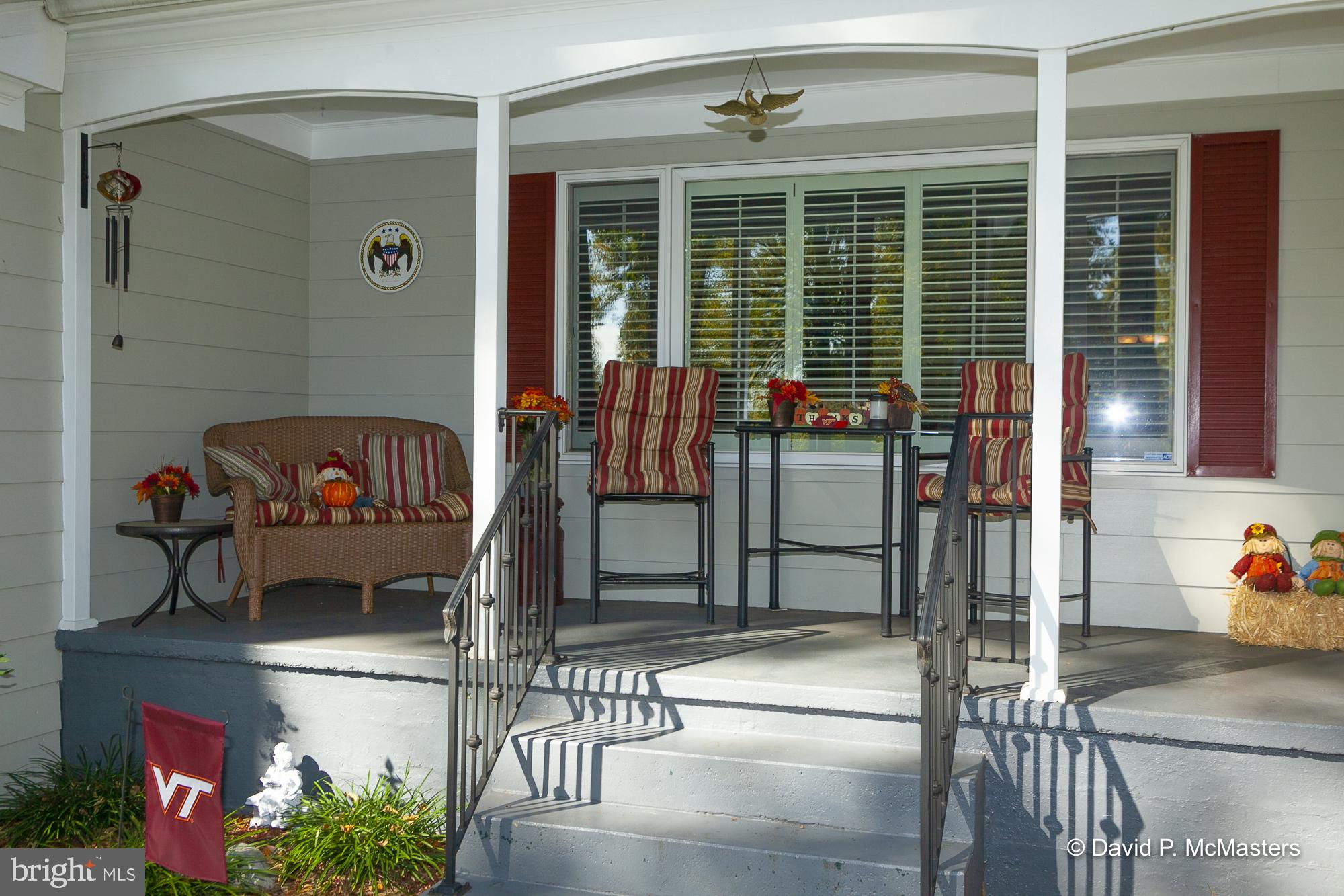 41 Kinlock Road Inwood, WV 25428 - Photo 5 of 44 Inviting front porch.