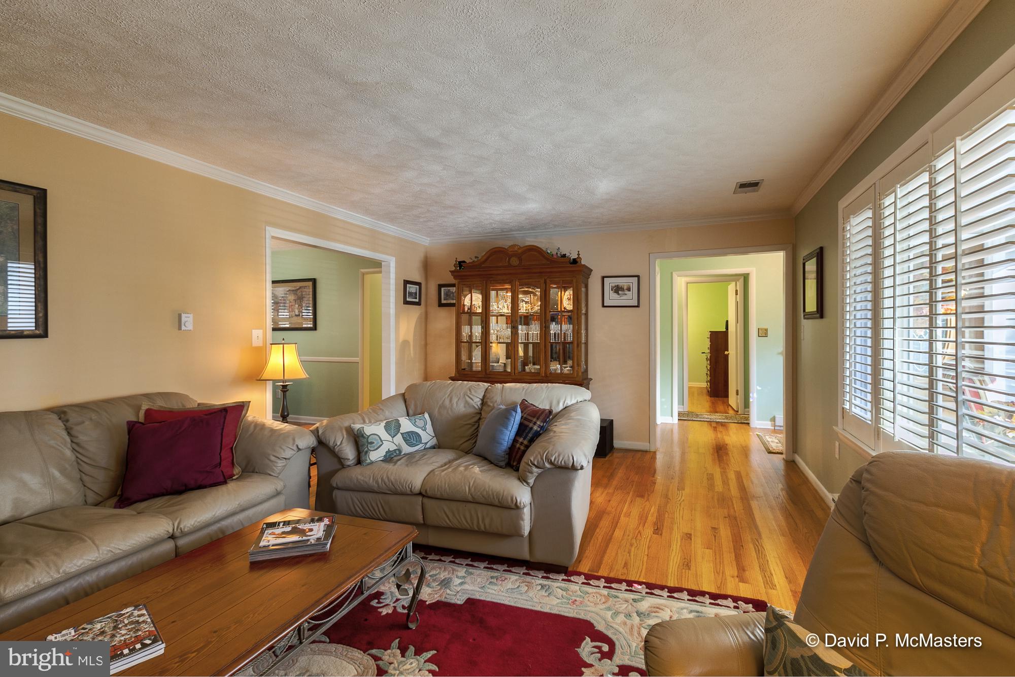 41 Kinlock Road Inwood, WV 25428 - Photo 6 of 44 Living room.