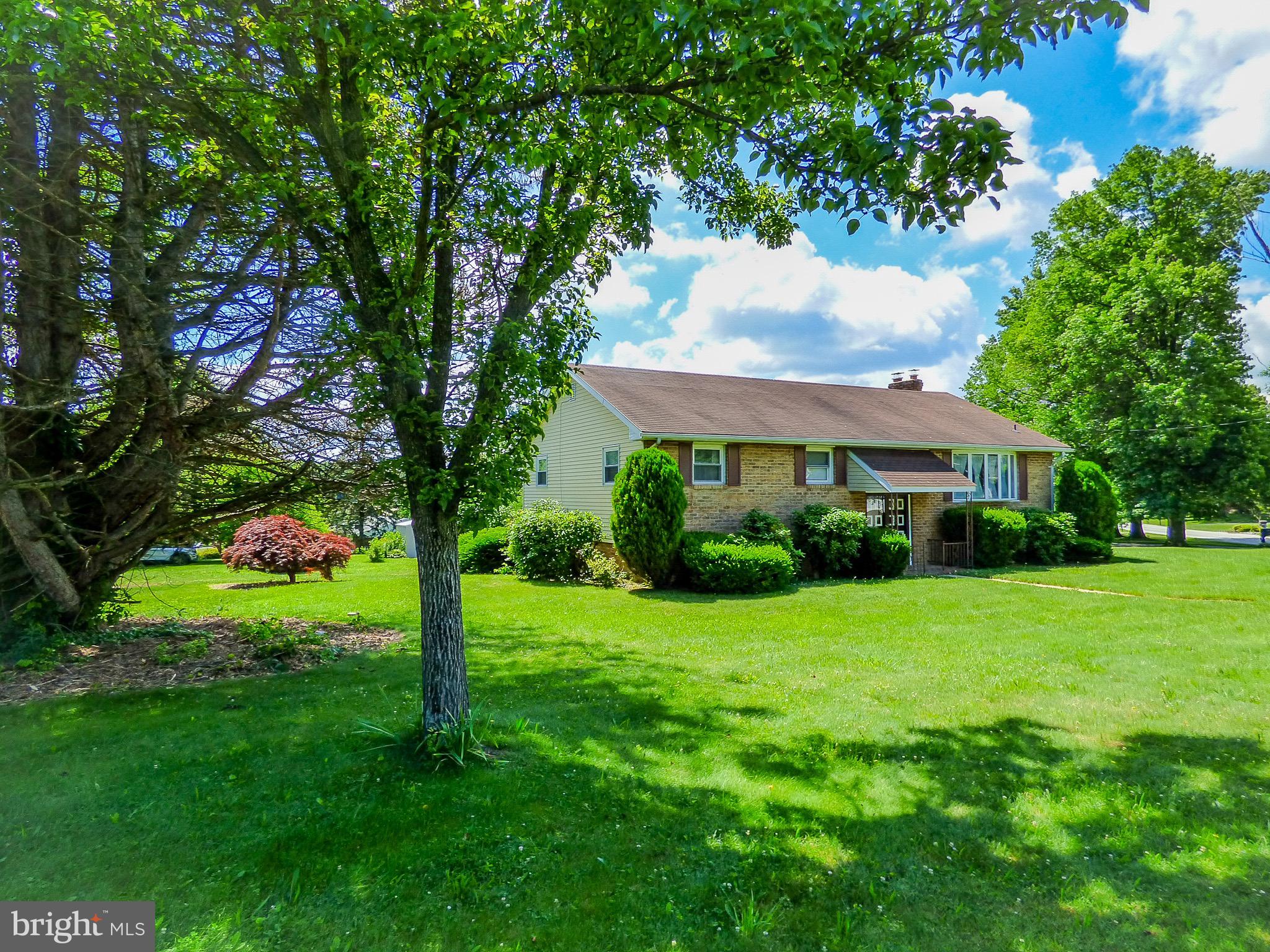890 Witmer Road York, PA 17406 - Photo 3 of 40 Gallery Image 3