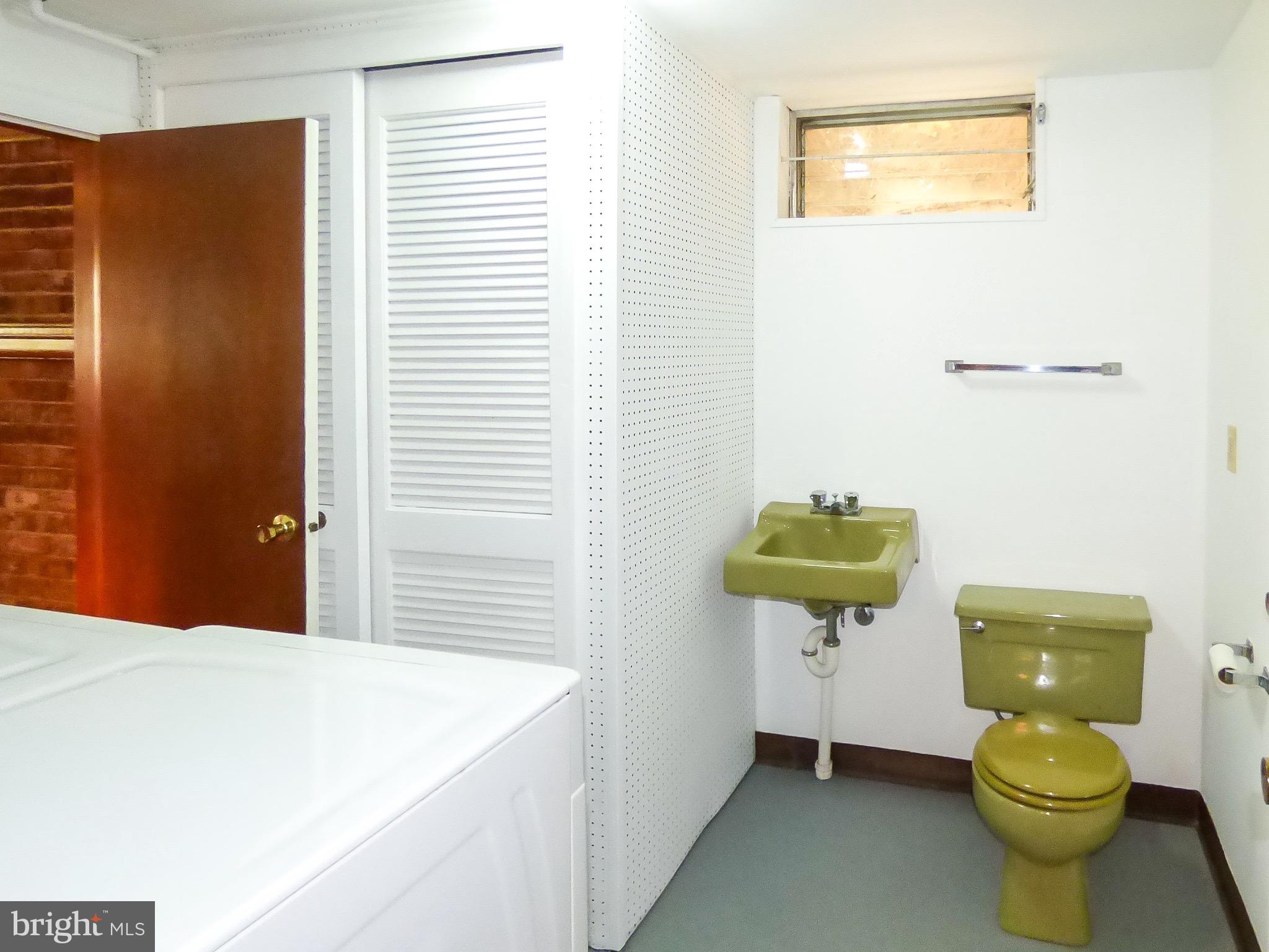 890 Witmer Road York, PA 17406 - Photo 39 of 40 Gallery Image 39