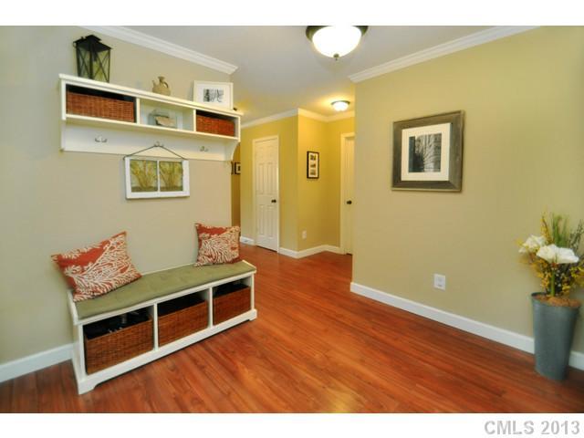 8723 Chalkstone Road Charlotte, NC 28216 - Photo 4 of 12