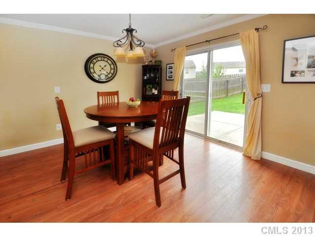 8723 Chalkstone Road Charlotte, NC 28216 - Photo 6 of 12