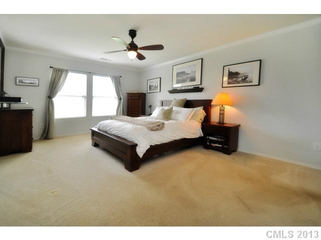 8723 Chalkstone Road Charlotte, NC 28216 - Photo 7 of 12