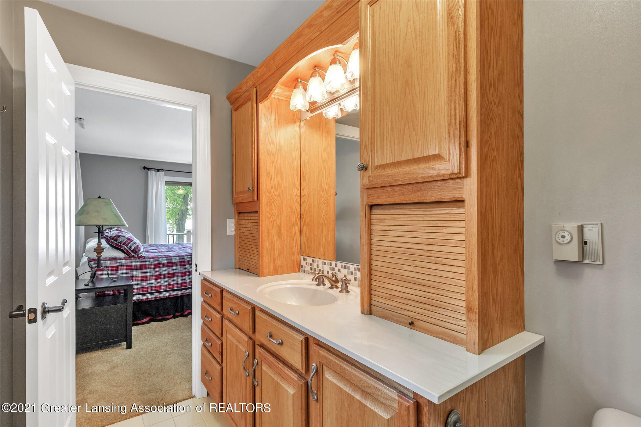 3691 Anderson Road Albion, MI 49224 - Photo 20 of 58 Master Bath2