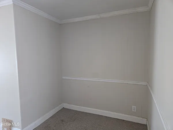 $900 | 318 Ridge Street, Unit B, Queensbury, NY 12804