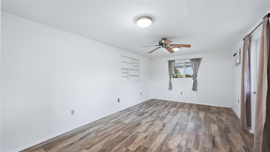 1329 Nantucket Road Venice, FL 34293 - Photo 14 of 57 Gallery Image 14