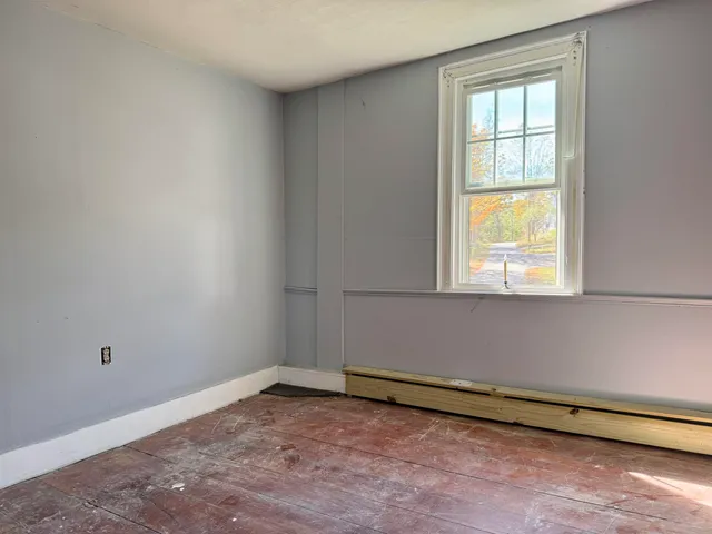 $290,000 | 14-16 Meetinghouse Hill Road, South Sutton, NH 03273