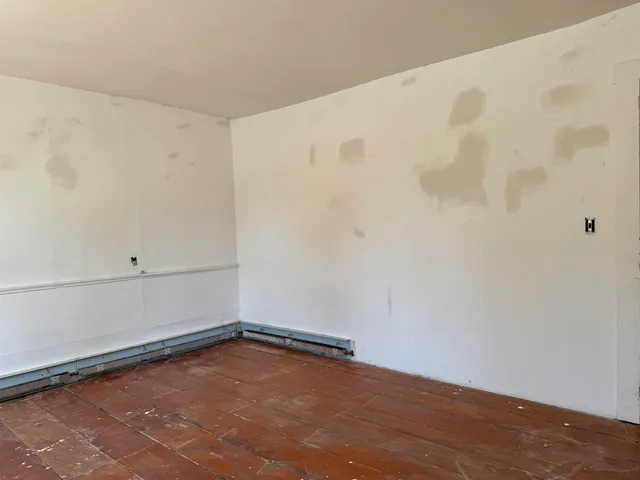 $290,000 | 14-16 Meetinghouse Hill Road, South Sutton, NH 03273