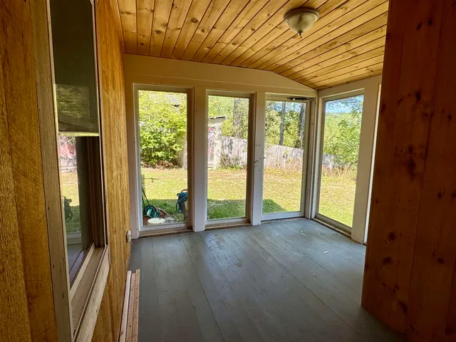 $290,000 | 14-16 Meetinghouse Hill Road, South Sutton, NH 03273