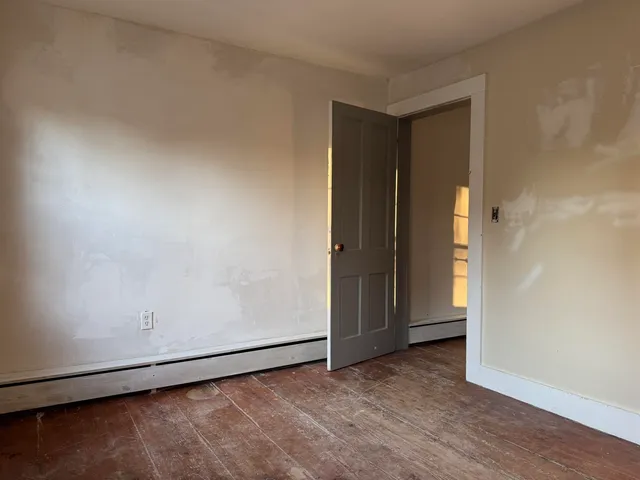 $290,000 | 14-16 Meetinghouse Hill Road, South Sutton, NH 03273