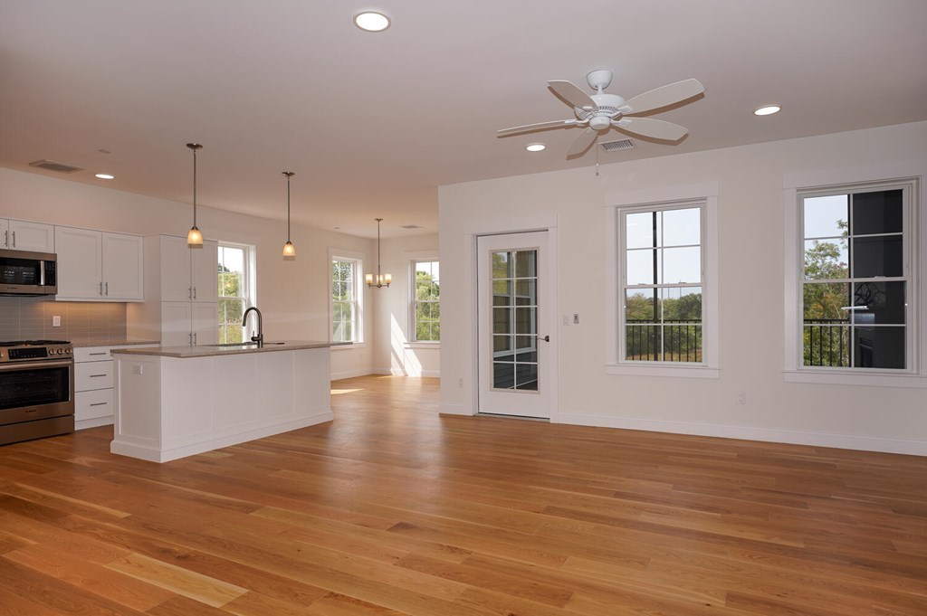 1 Revolution Way, Unit 202 Canton, MA 02021 - Photo 7 of 34