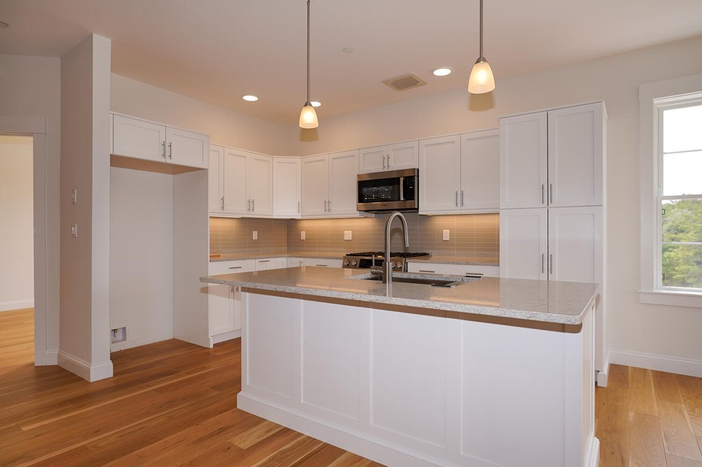 1 Revolution Way, Unit 202 Canton, MA 02021 - Photo 10 of 34