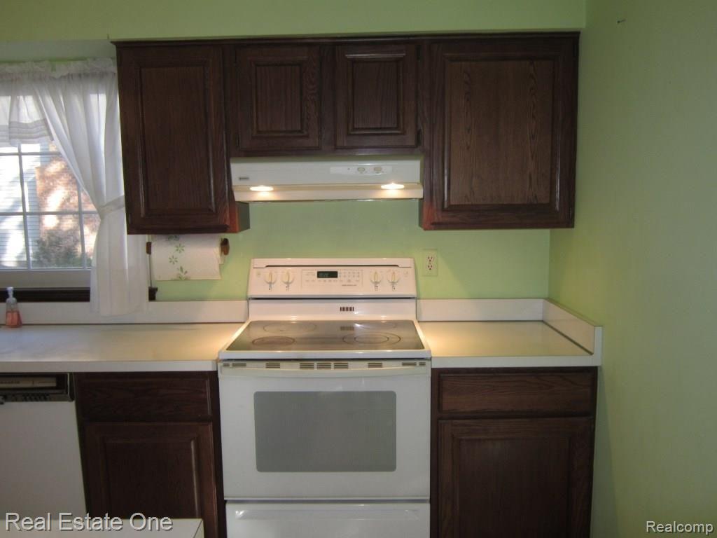 36200 Fredericksburg Road Farmington Hills, MI 48331 - Photo 14 of 35