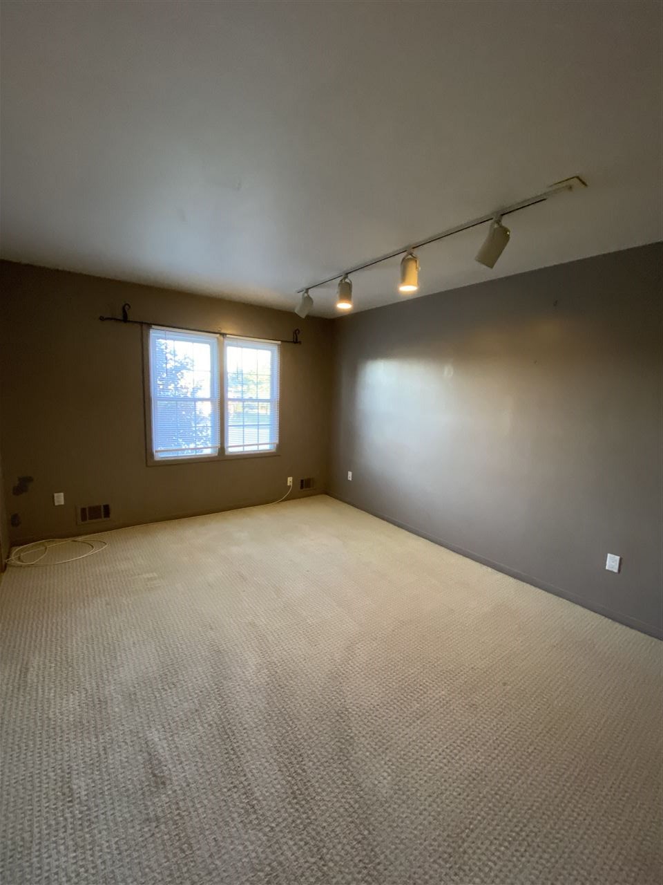 31051 Hoover Road Warren, MI 48093 - Photo 19 of 29