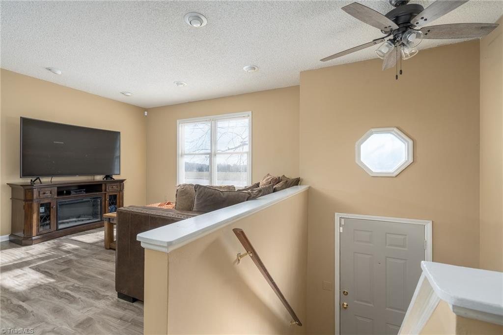 3403 Gumtree Road Winston-Salem, NC 27107 - Photo 3 of 33 Gallery Image 3
