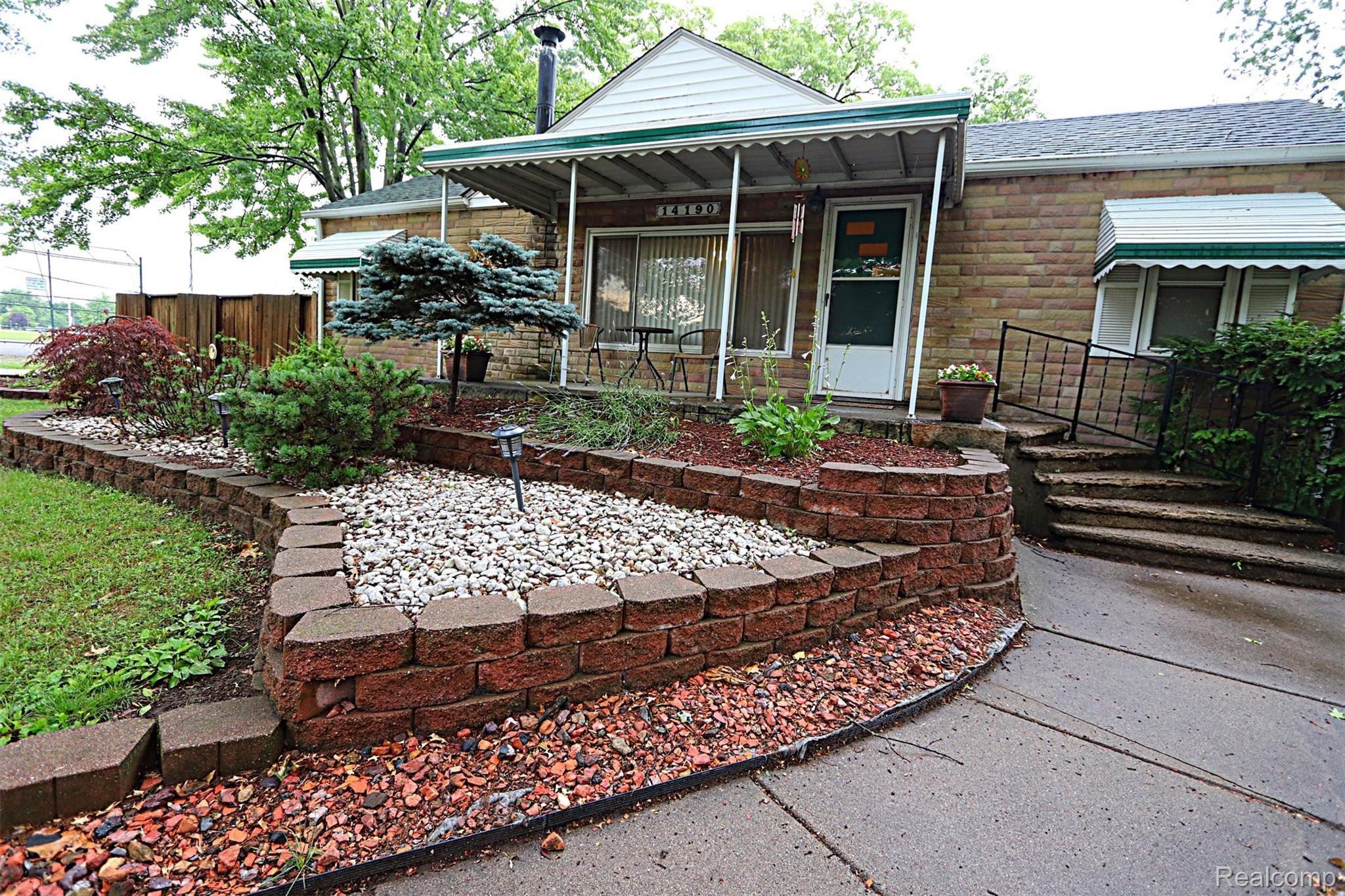 14190 Stark Road Livonia, MI 48154 - Photo 55 of 55 IMG_7449_InPixio.jpg