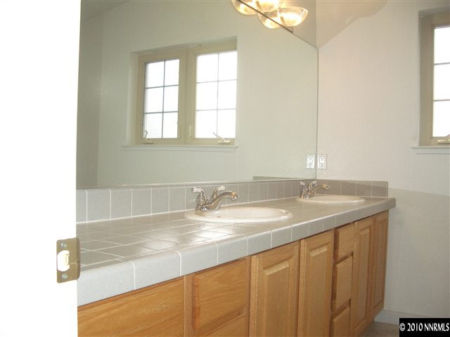 13965 Cochise Drive Reno, NV 89521 - Photo 10 of 13 Photo 10