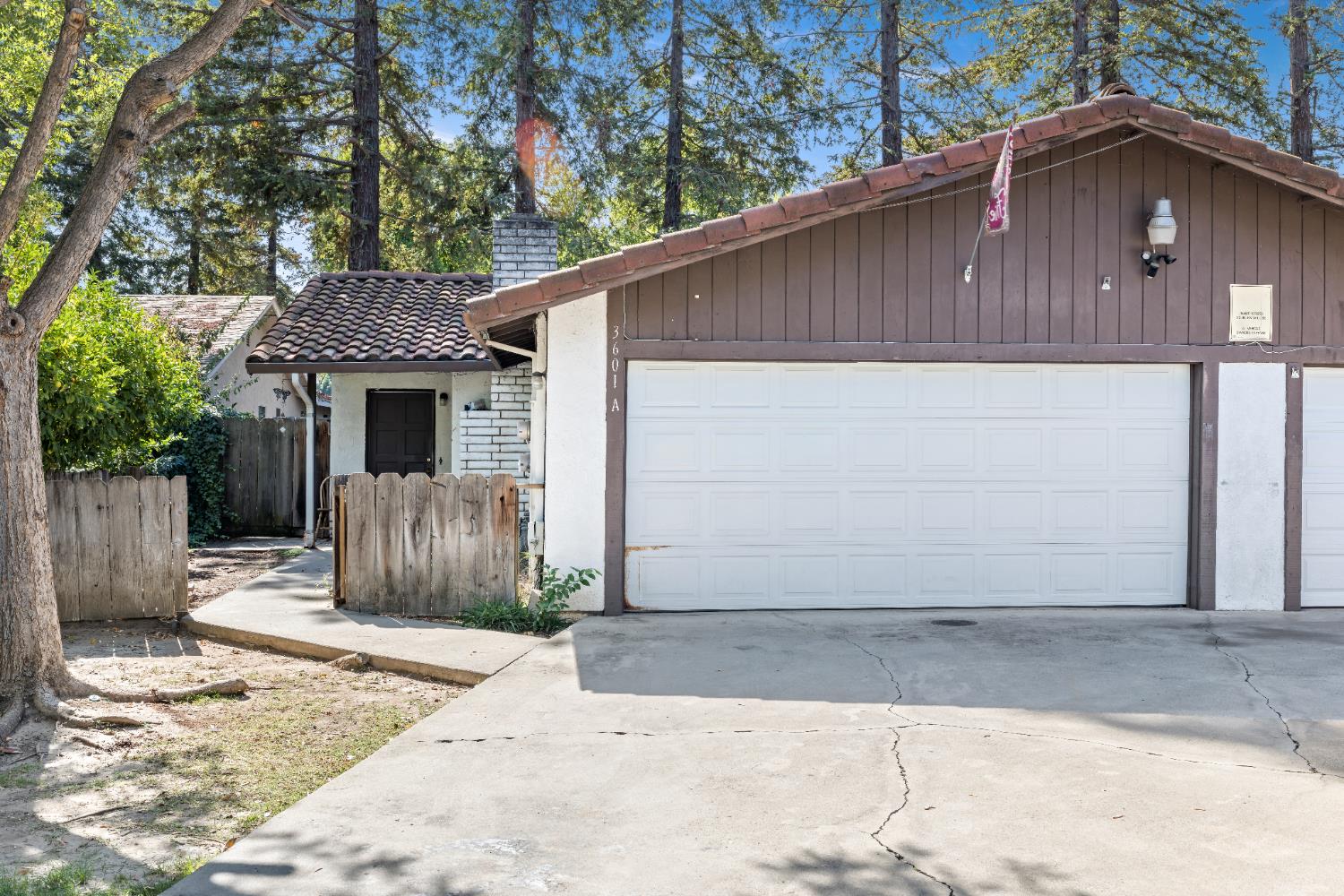 3601 Agate Drive Modesto, CA 95356 - Photo 5 of 20 a house view with a outdoor space