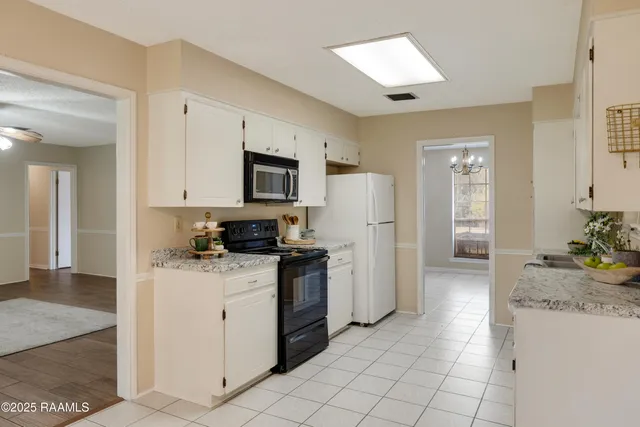 $225,000 | 203 Bonaire Drive, Lafayette, LA 70506