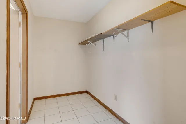 $225,000 | 203 Bonaire Drive, Lafayette, LA 70506