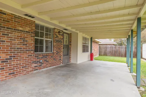$224,500 | 203 Bonaire Drive, Lafayette, LA 70506