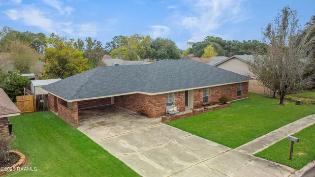 $225,000 | 203 Bonaire Drive, Lafayette, LA 70506