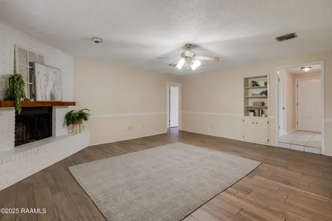 $224,500 | 203 Bonaire Drive, Lafayette, LA 70506