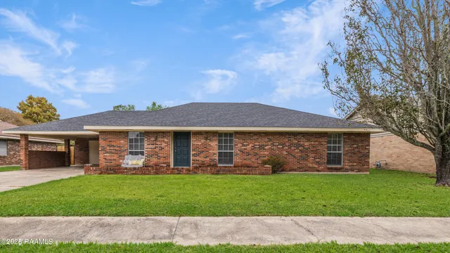 $225,000 | 203 Bonaire Drive, Lafayette, LA 70506