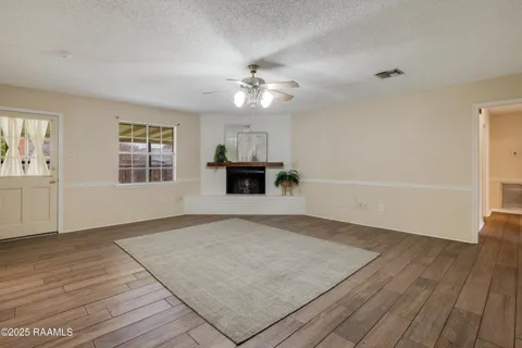 $224,500 | 203 Bonaire Drive, Lafayette, LA 70506