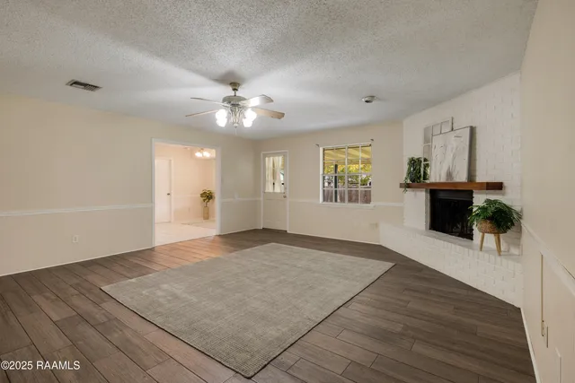 $225,000 | 203 Bonaire Drive, Lafayette, LA 70506