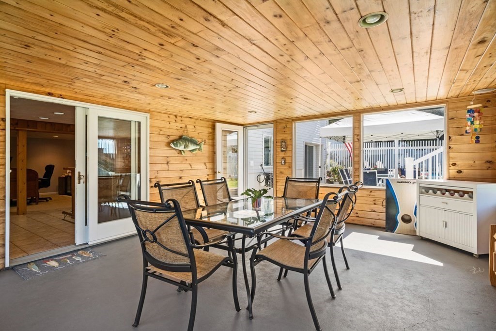 14 Highview Drive Hingham, MA 02043 - Photo 38 of 41 a dining room with furniture and window