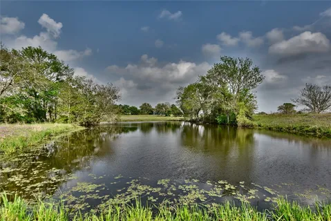 $700,000 | 141 St Giddings Tx 78942, Giddings, TX 78942