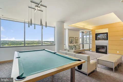 $800,000 | 2001 15th Street North, Unit 506, Arlington, VA 22201