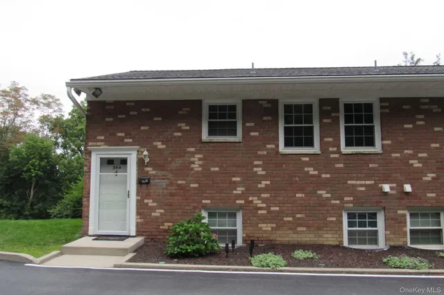 $2,850 | 34 Alpine Drive, Unit A, Wappingers Falls, NY 12590