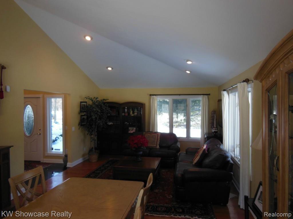 2180 Bass Lake Road Commerce Township, MI 48382 - Photo 6 of 25 DINING AND LIVING ROOM COMBO