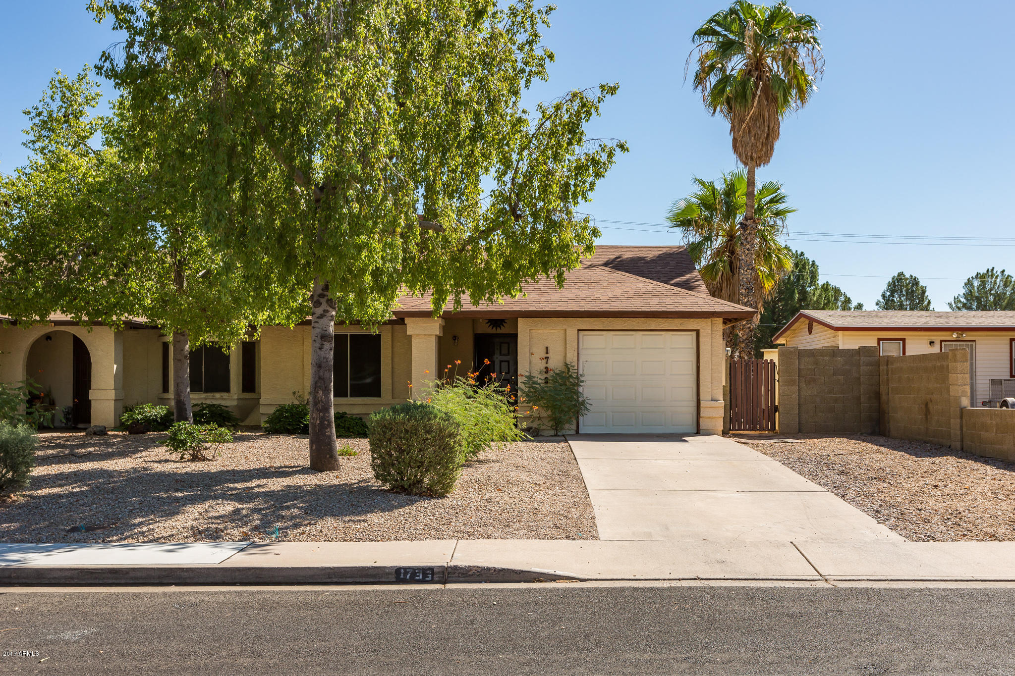 1733 South Roca Mesa, AZ 85204 - Photo 20 of 20 26) WELCOME HOME