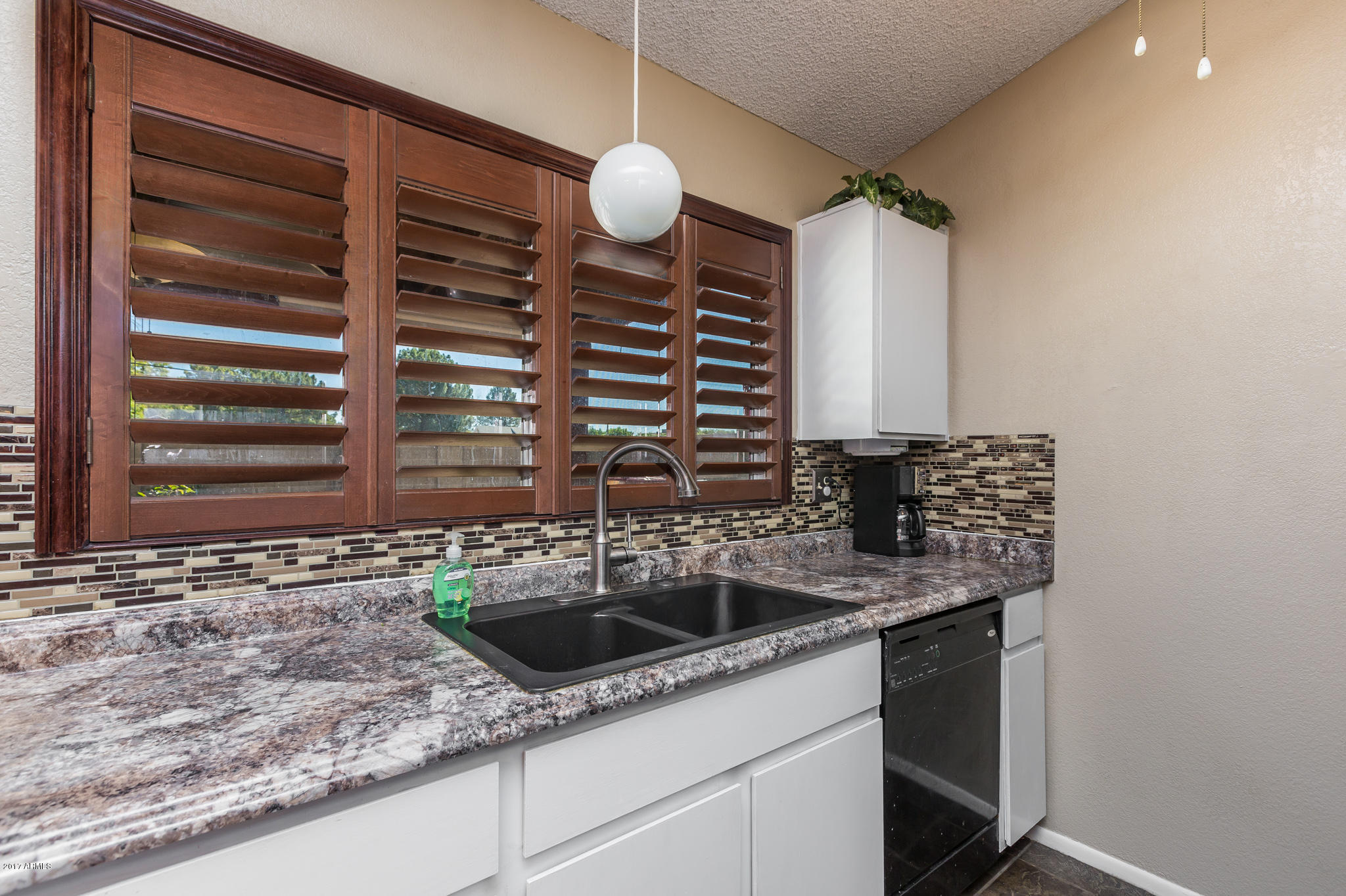 1733 South Roca Mesa, AZ 85204 - Photo 8 of 20 9) KITCHEN