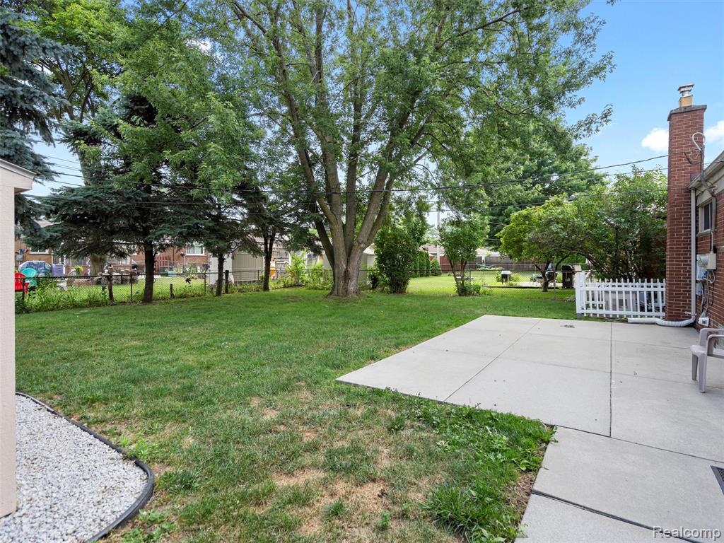 32360 Kelly Road Roseville, MI 48066 - Photo 42 of 43