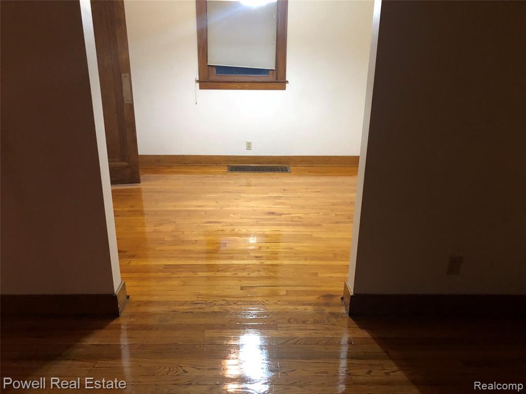 1735 Hemmeter Road Saginaw, MI 48638 - Photo 16 of 26 Gallery Image 16
