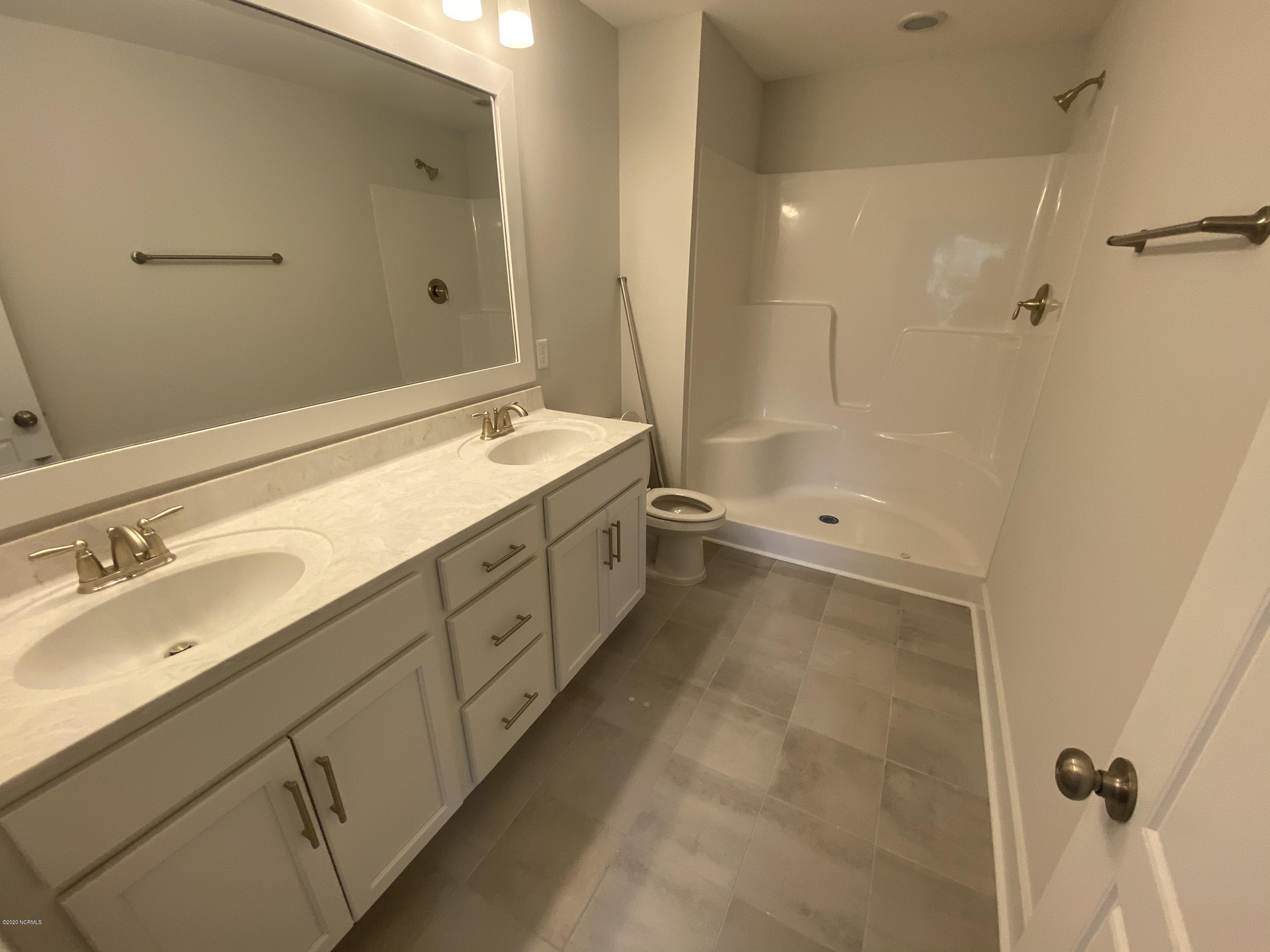 112 Aspen Road Hampstead, NC 28443 - Photo 13 of 24 Master Bathroom
