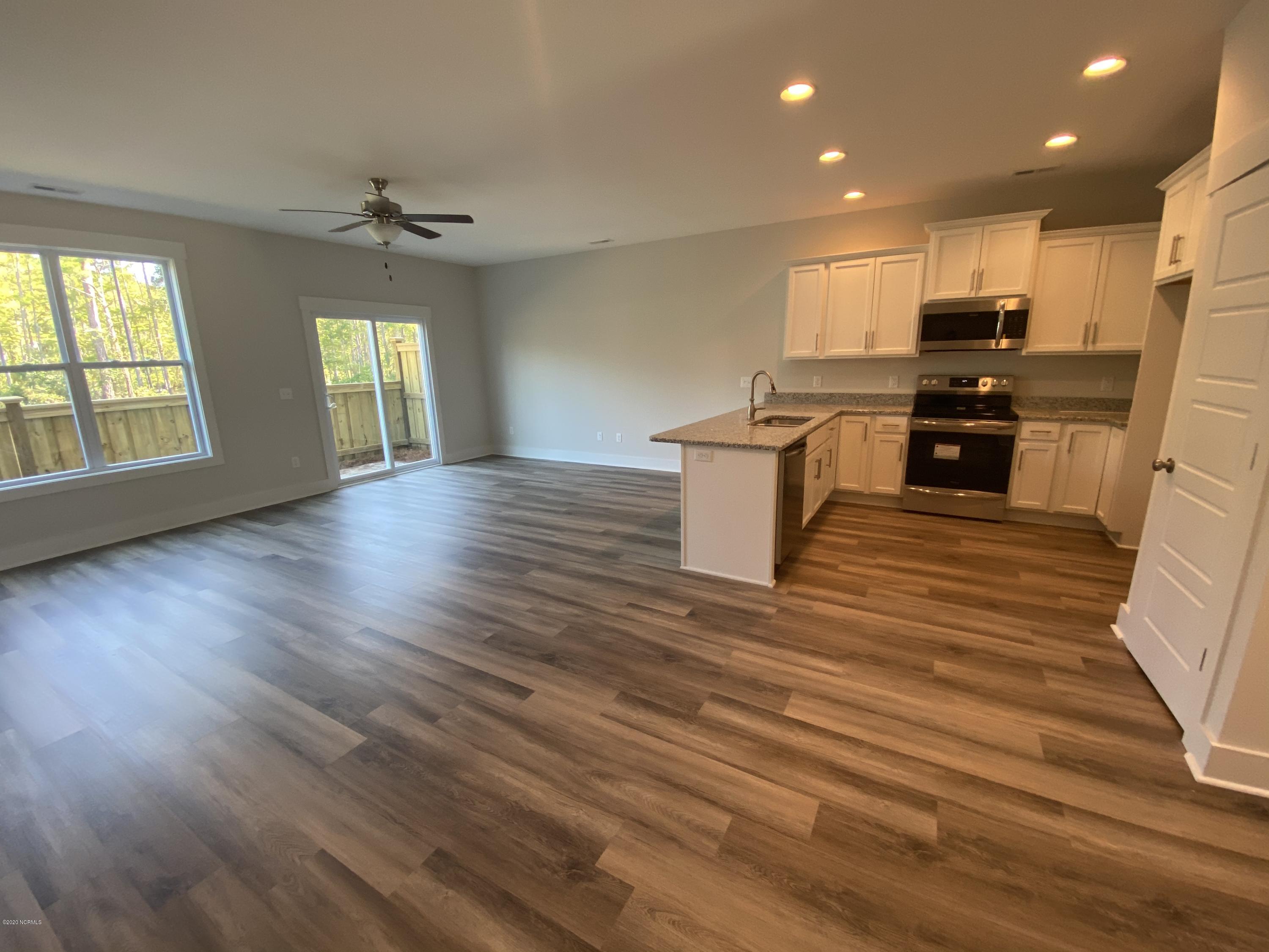 112 Aspen Road Hampstead, NC 28443 - Photo 5 of 24 Great Room