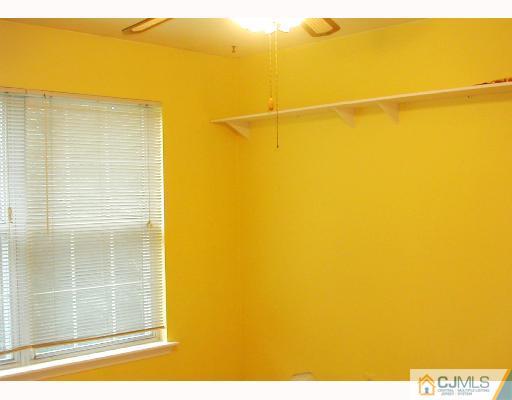 339 Smithwold Road Somerset, NJ 08873 - Photo 5 of 8