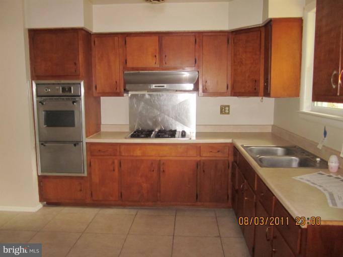 9225 Allentown Road Fort Washington, MD 20744 - Photo 13 of 19 Kitchen