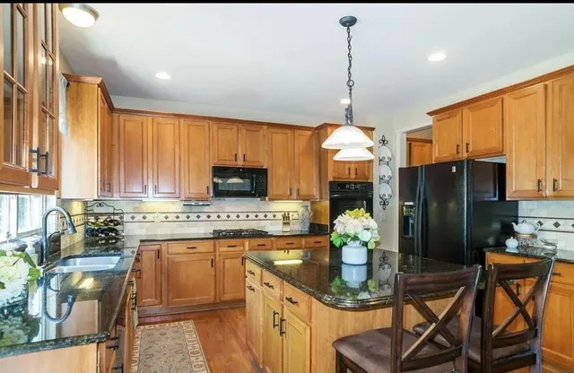 $3,490 | 16544 Mulberry Way, Northville, MI 48168