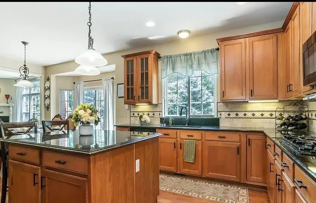 $3,490 | 16544 Mulberry Way, Northville, MI 48168