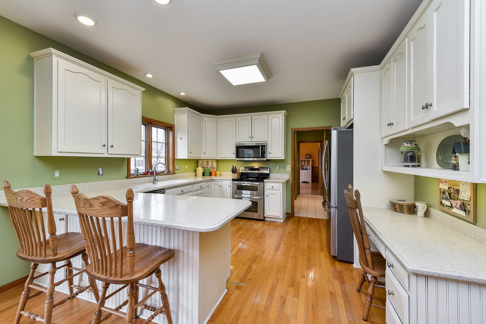 39W426 Olinger Lane Geneva, IL 60134 - Photo 3 of 25
